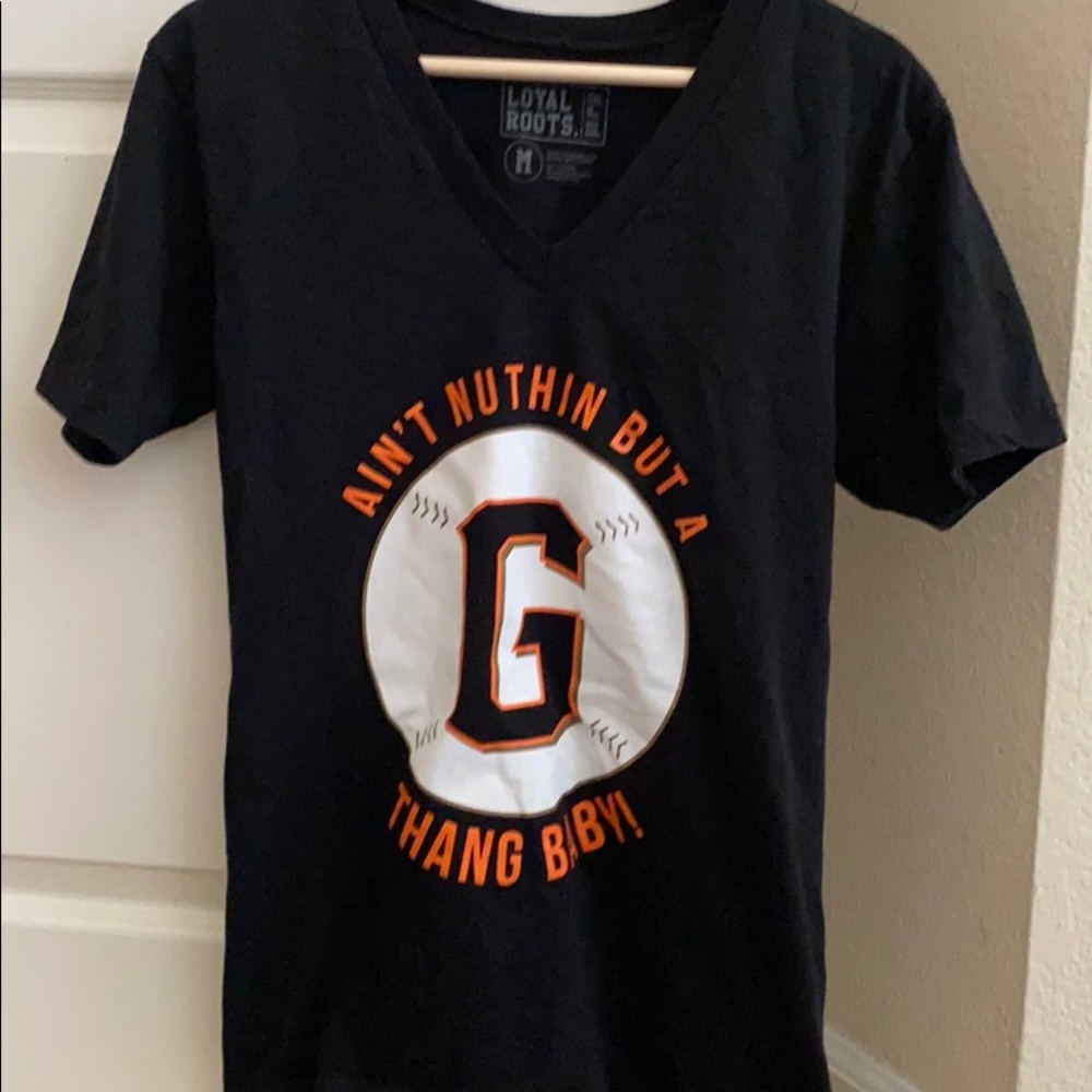 Giants women’s Vneck